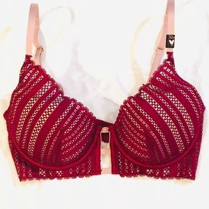 Victoria’s Secret Lace Lightly Lined Plunge Bra